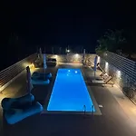 Villa Sani Luxury Pool *