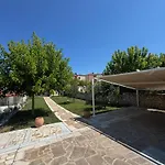 Sani Luxury Pool Villa *