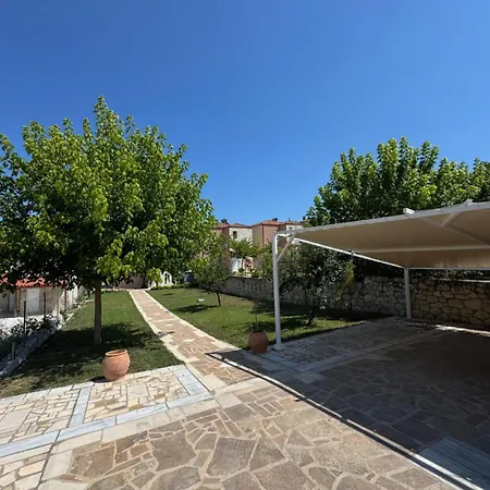 Sani Luxury Pool Villa *